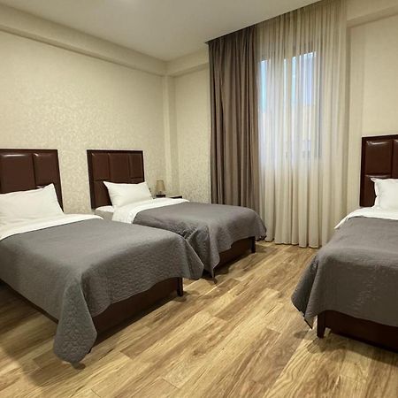 Aura Hotel Tbilisi Exterior photo