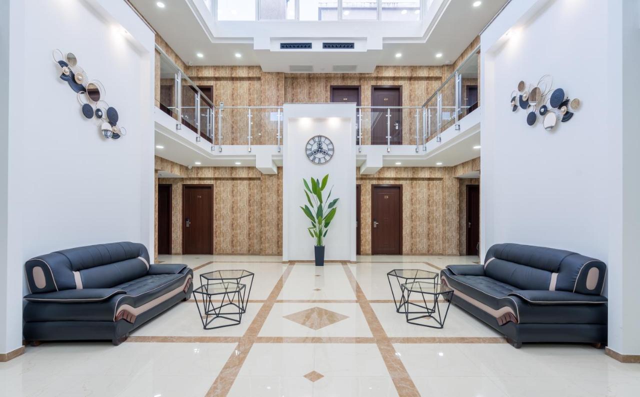 Aura Hotel Tbilisi Exterior photo