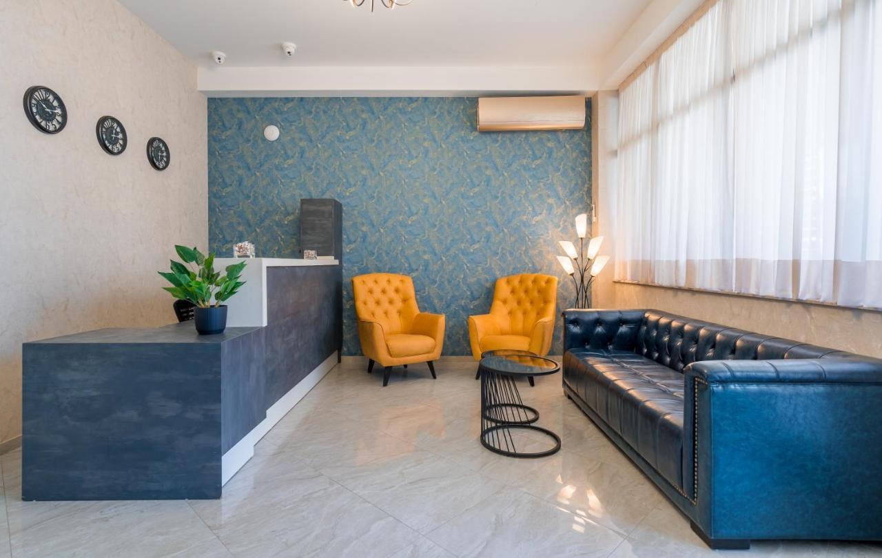 Aura Hotel Tbilisi Exterior photo