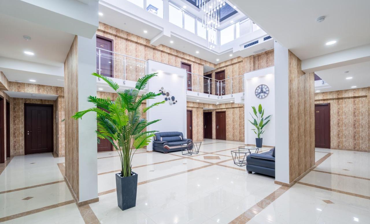 Aura Hotel Tbilisi Exterior photo